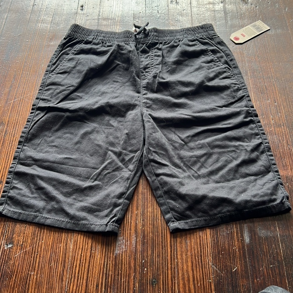NWT Levi’s Slim Fit Shorts Kids XL - Picture 3 of 4